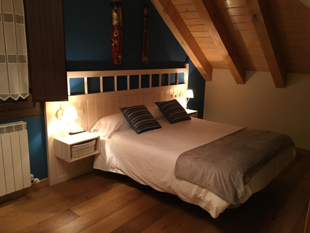 Hostal Otsoa Escároz Esterno foto
