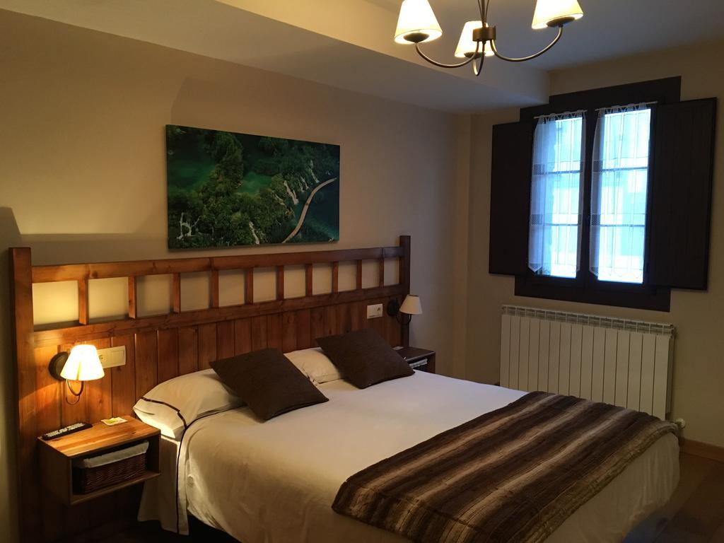Hostal Otsoa Escároz Esterno foto